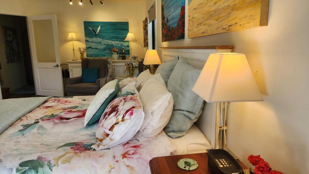 Boutique Art Retreat Hotel อัปเปอร์ฮัทท์ ภายนอก รูปภาพ